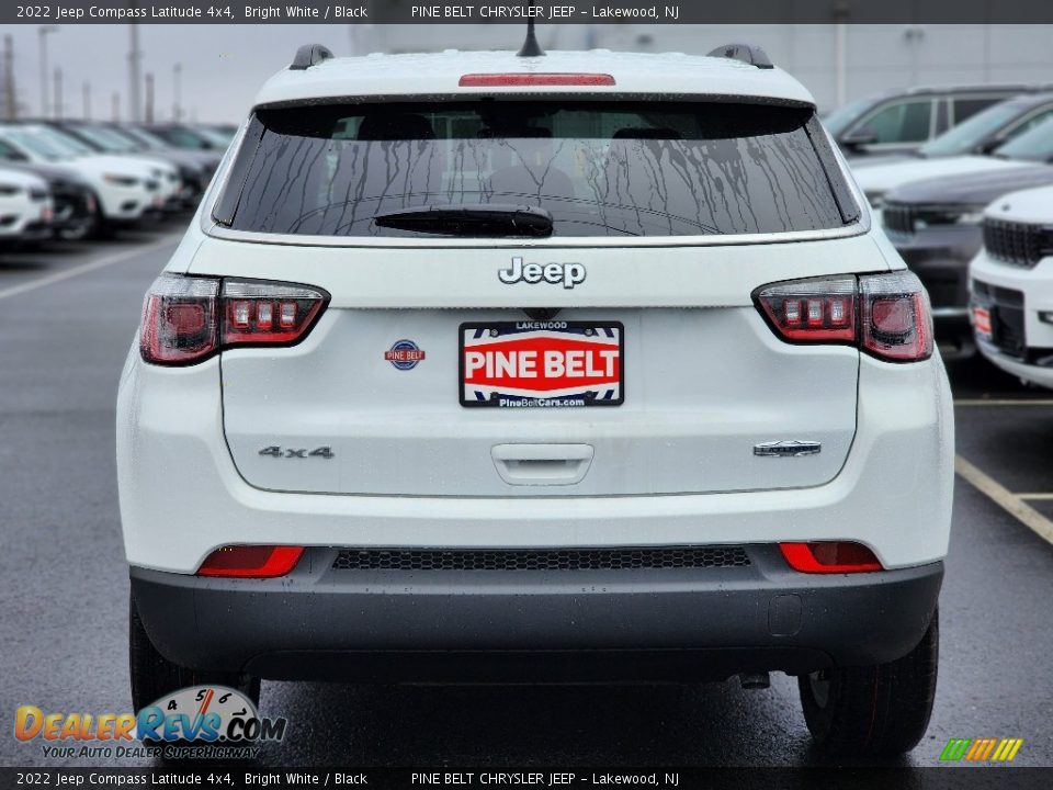 2022 Jeep Compass Latitude 4x4 Bright White / Black Photo #6