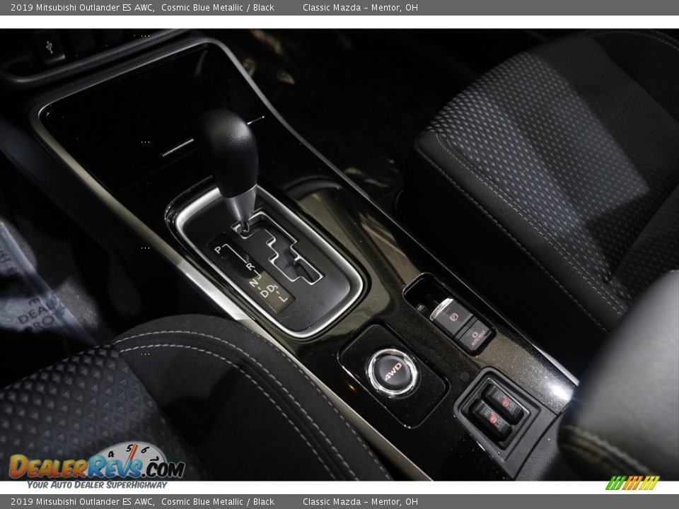 2019 Mitsubishi Outlander ES AWC Cosmic Blue Metallic / Black Photo #13