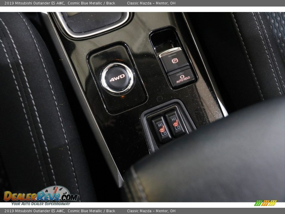 2019 Mitsubishi Outlander ES AWC Cosmic Blue Metallic / Black Photo #14
