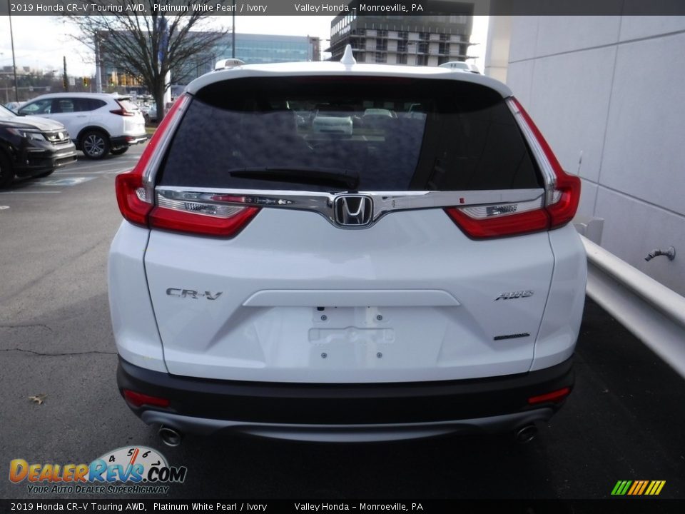 2019 Honda CR-V Touring AWD Platinum White Pearl / Ivory Photo #9