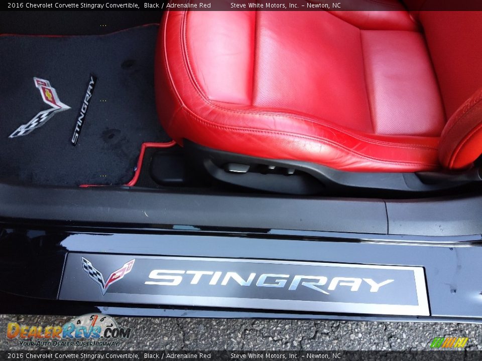 2016 Chevrolet Corvette Stingray Convertible Black / Adrenaline Red Photo #17
