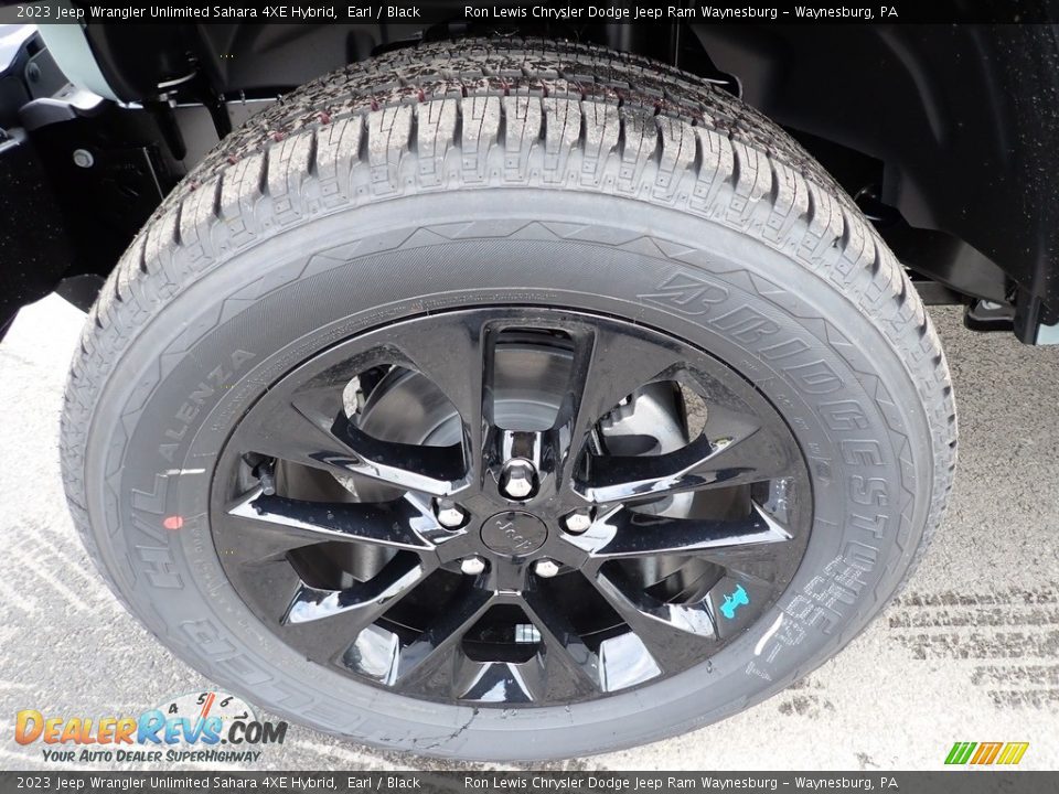 2023 Jeep Wrangler Unlimited Sahara 4XE Hybrid Wheel Photo #10