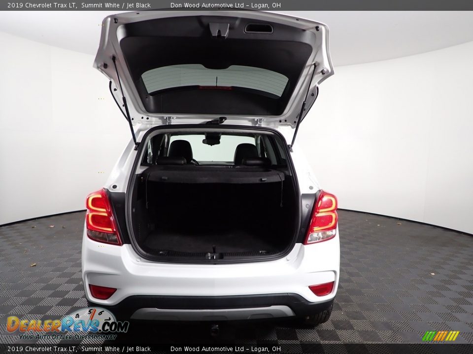 2019 Chevrolet Trax LT Summit White / Jet Black Photo #8