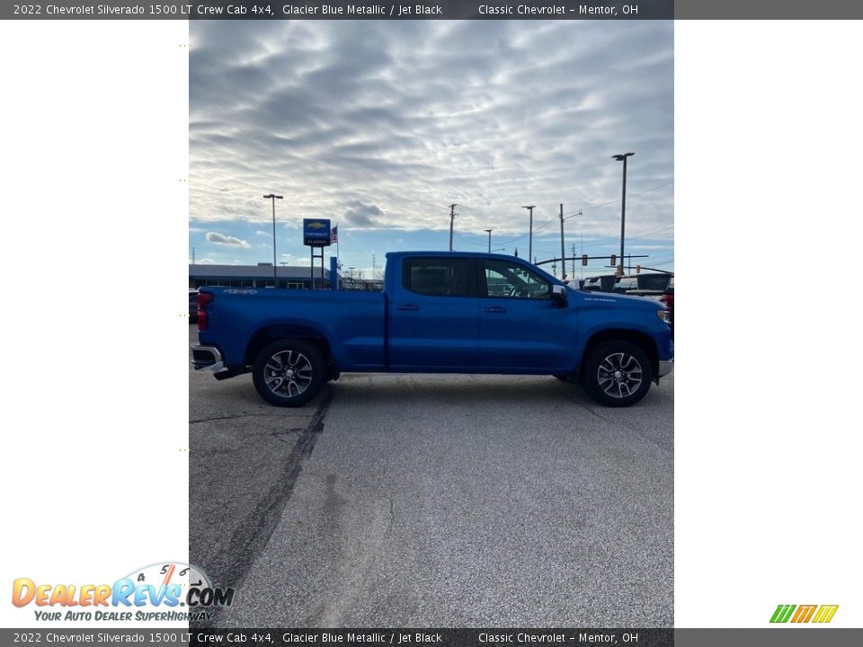 2022 Chevrolet Silverado 1500 LT Crew Cab 4x4 Glacier Blue Metallic / Jet Black Photo #7