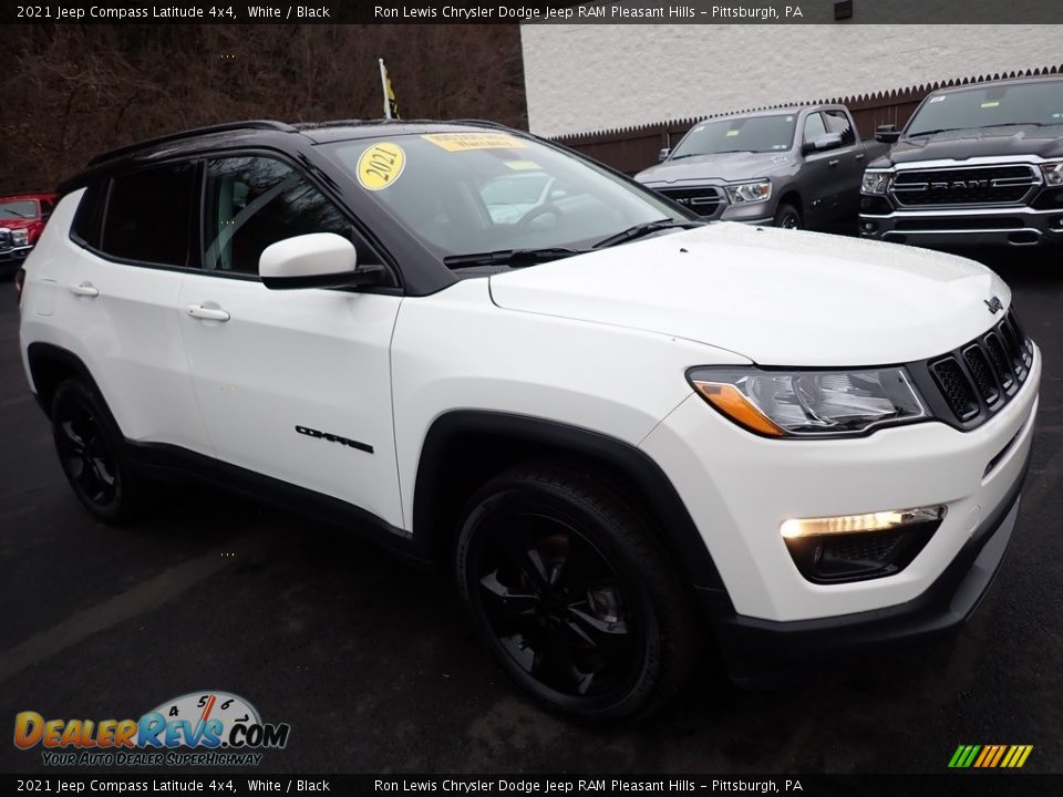 2021 Jeep Compass Latitude 4x4 White / Black Photo #8