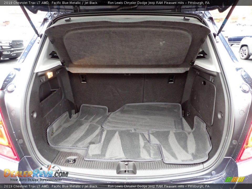 2019 Chevrolet Trax LT AWD Pacific Blue Metallic / Jet Black Photo #5