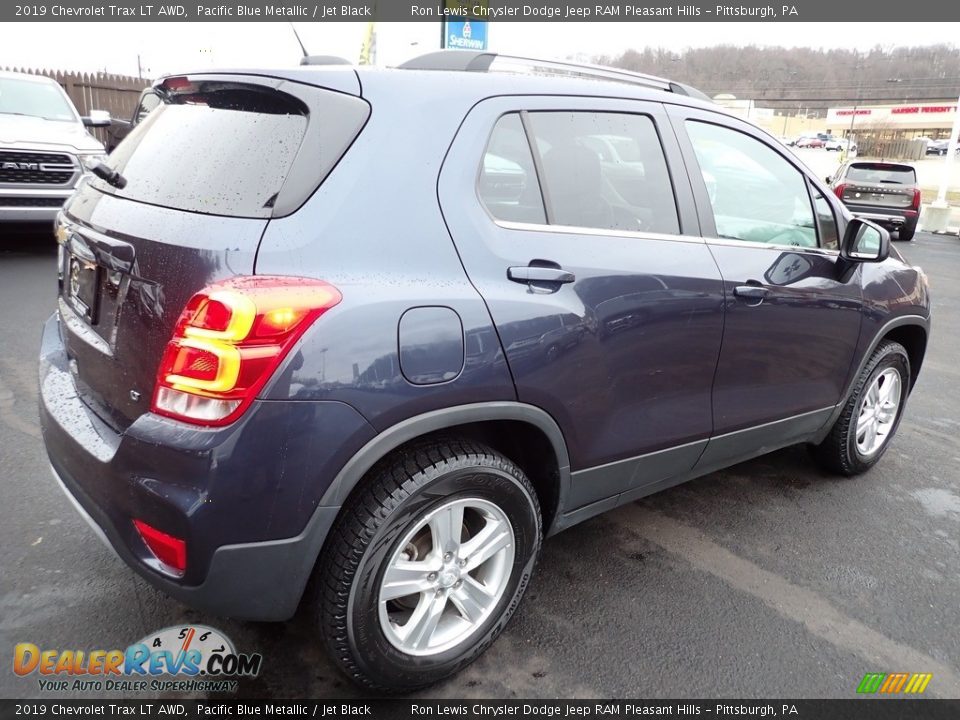 2019 Chevrolet Trax LT AWD Pacific Blue Metallic / Jet Black Photo #6