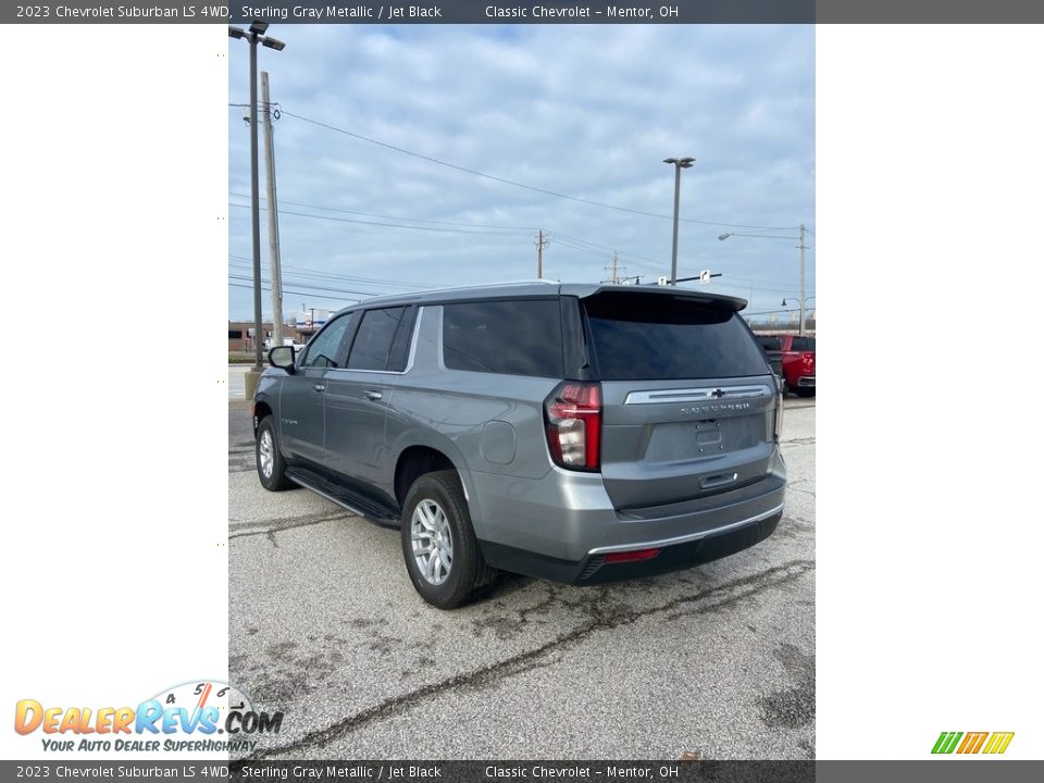 2023 Chevrolet Suburban LS 4WD Sterling Gray Metallic / Jet Black Photo #4