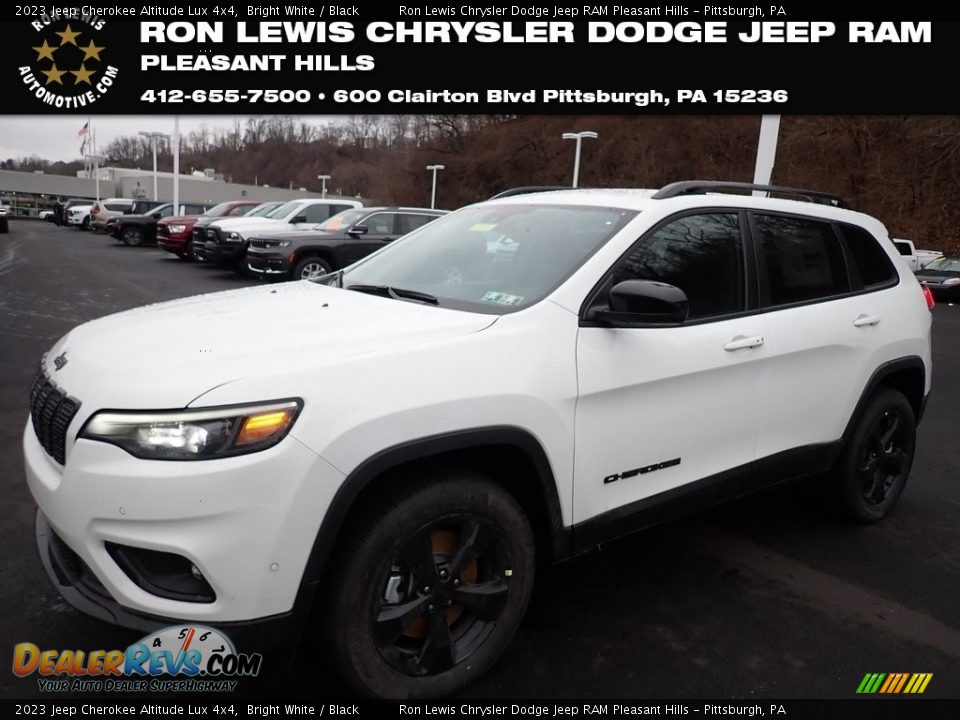 2023 Jeep Cherokee Altitude Lux 4x4 Bright White / Black Photo #1