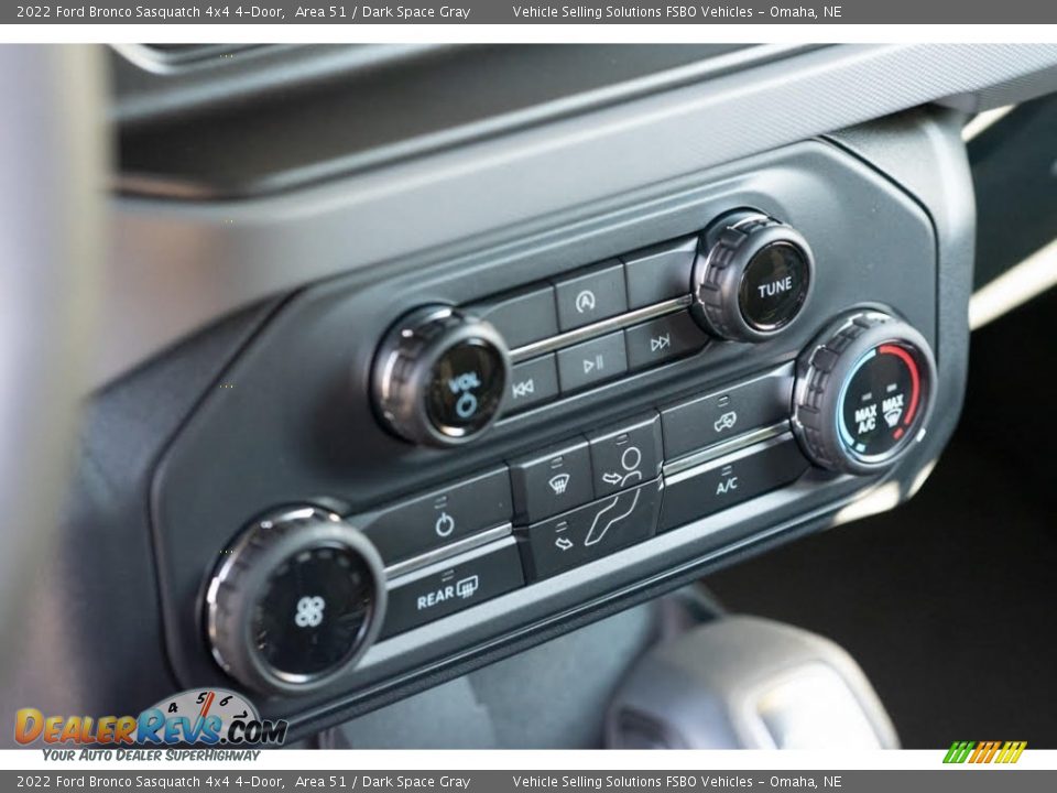 Controls of 2022 Ford Bronco Sasquatch 4x4 4-Door Photo #16