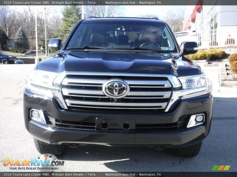 2016 Toyota Land Cruiser 4WD Midnight Black Metallic / Terra Photo #14