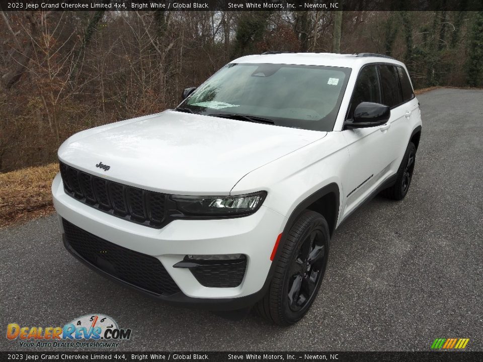 2023 Jeep Grand Cherokee Limited 4x4 Bright White / Global Black Photo #2