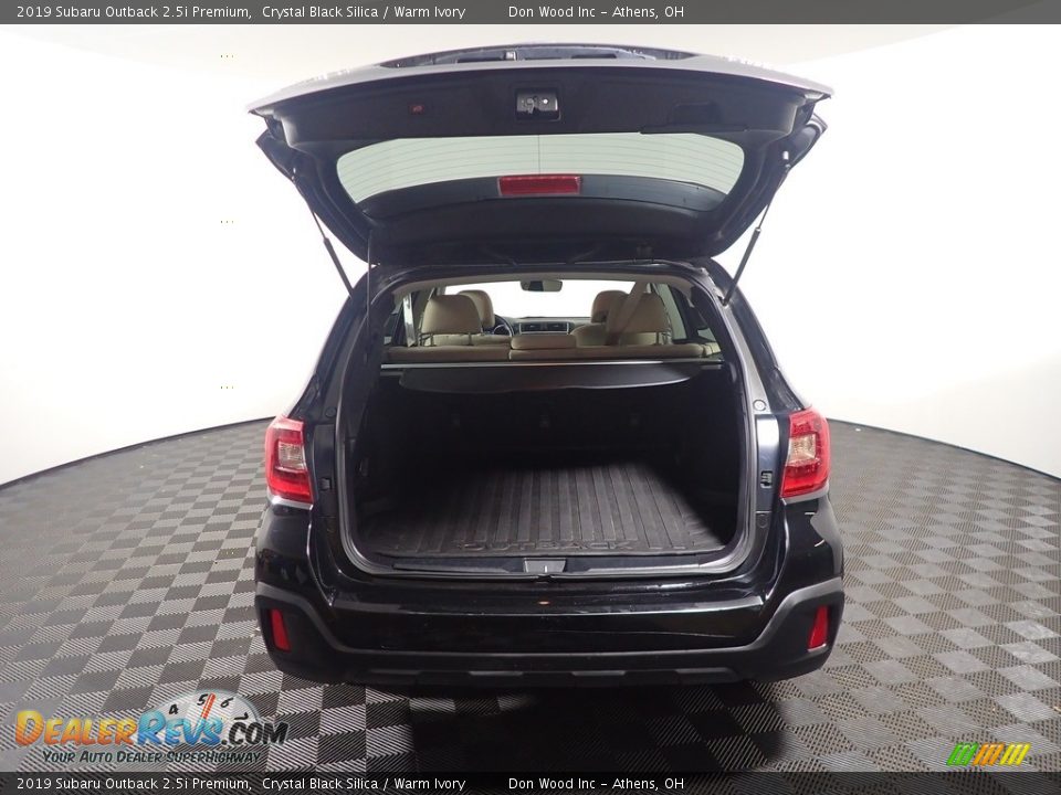 2019 Subaru Outback 2.5i Premium Crystal Black Silica / Warm Ivory Photo #12