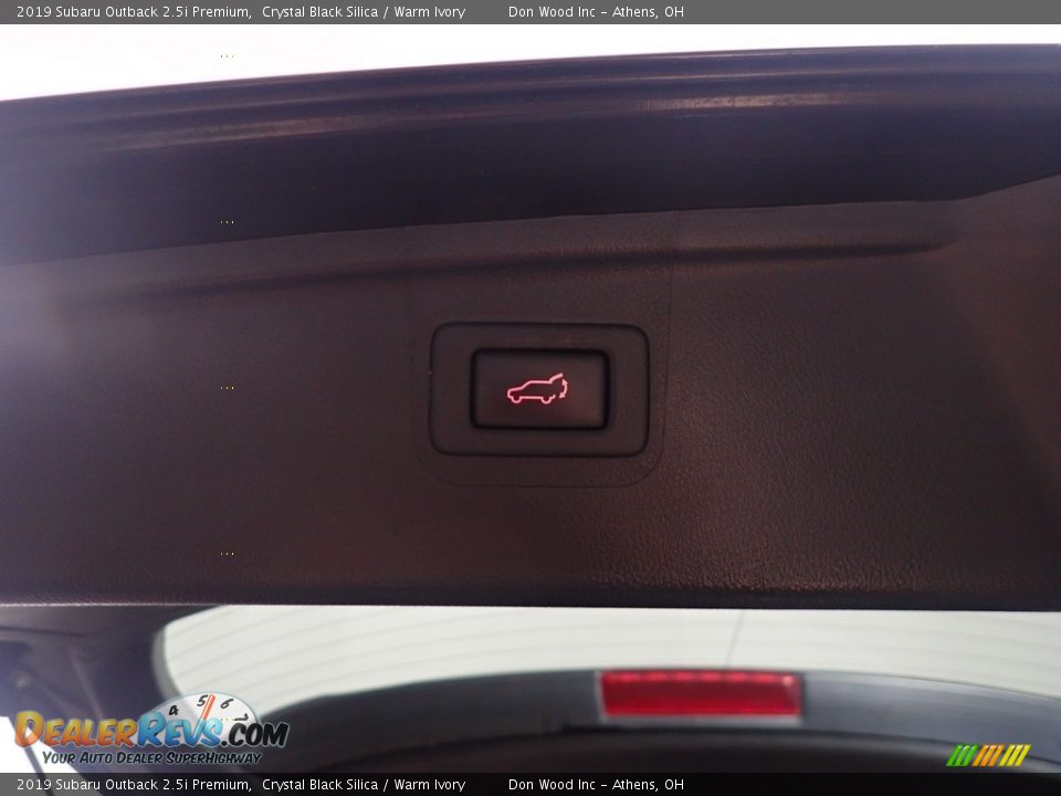2019 Subaru Outback 2.5i Premium Crystal Black Silica / Warm Ivory Photo #13