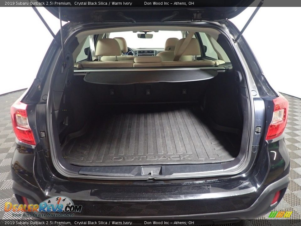 2019 Subaru Outback 2.5i Premium Crystal Black Silica / Warm Ivory Photo #14