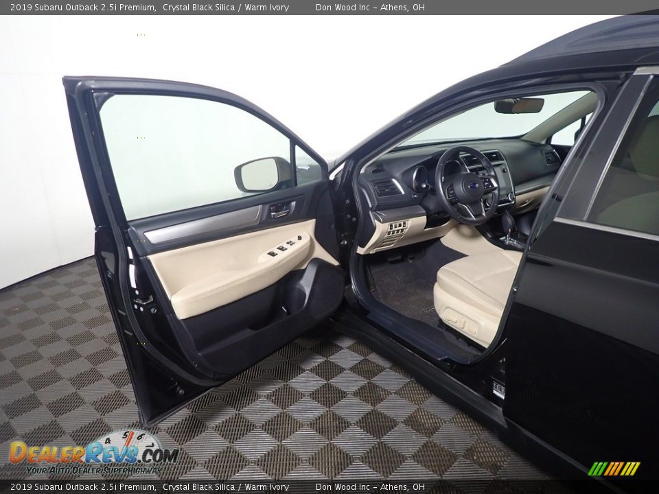 2019 Subaru Outback 2.5i Premium Crystal Black Silica / Warm Ivory Photo #17