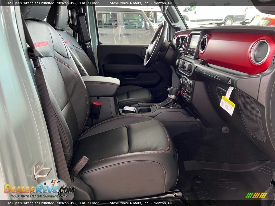 Front Seat of 2023 Jeep Wrangler Unlimited Rubicon 4x4 Photo #17
