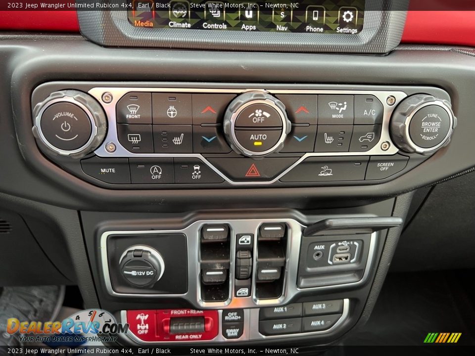 Controls of 2023 Jeep Wrangler Unlimited Rubicon 4x4 Photo #26