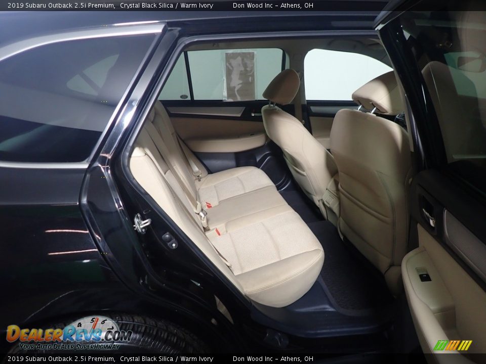 2019 Subaru Outback 2.5i Premium Crystal Black Silica / Warm Ivory Photo #34