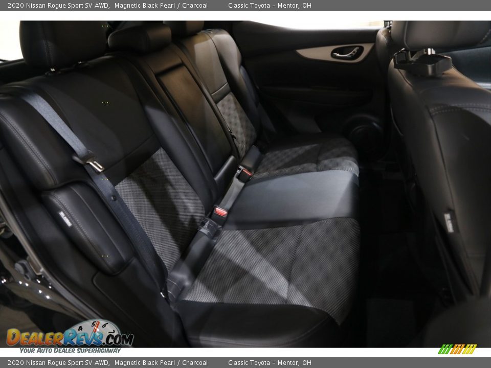 2020 Nissan Rogue Sport SV AWD Magnetic Black Pearl / Charcoal Photo #17