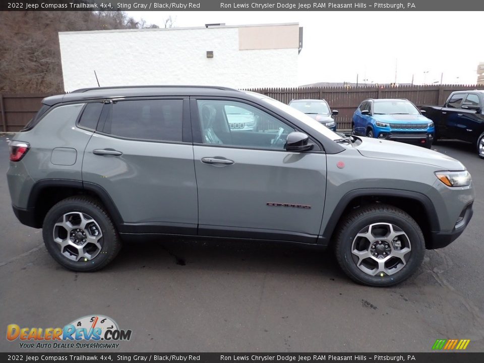 2022 Jeep Compass Trailhawk 4x4 Sting Gray / Black/Ruby Red Photo #7