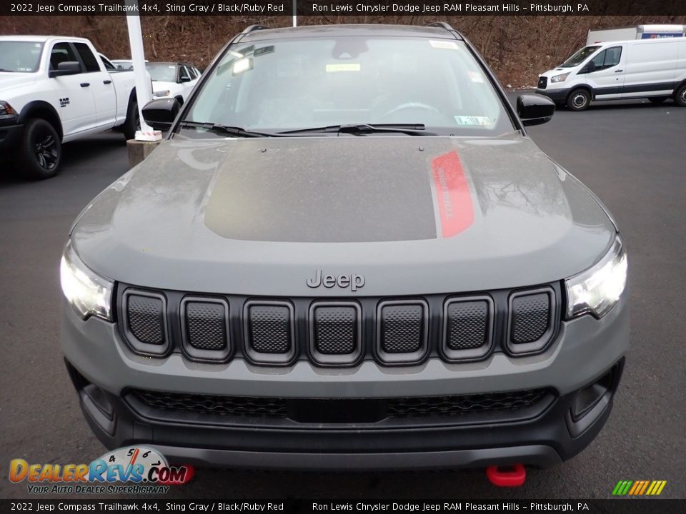 2022 Jeep Compass Trailhawk 4x4 Sting Gray / Black/Ruby Red Photo #9