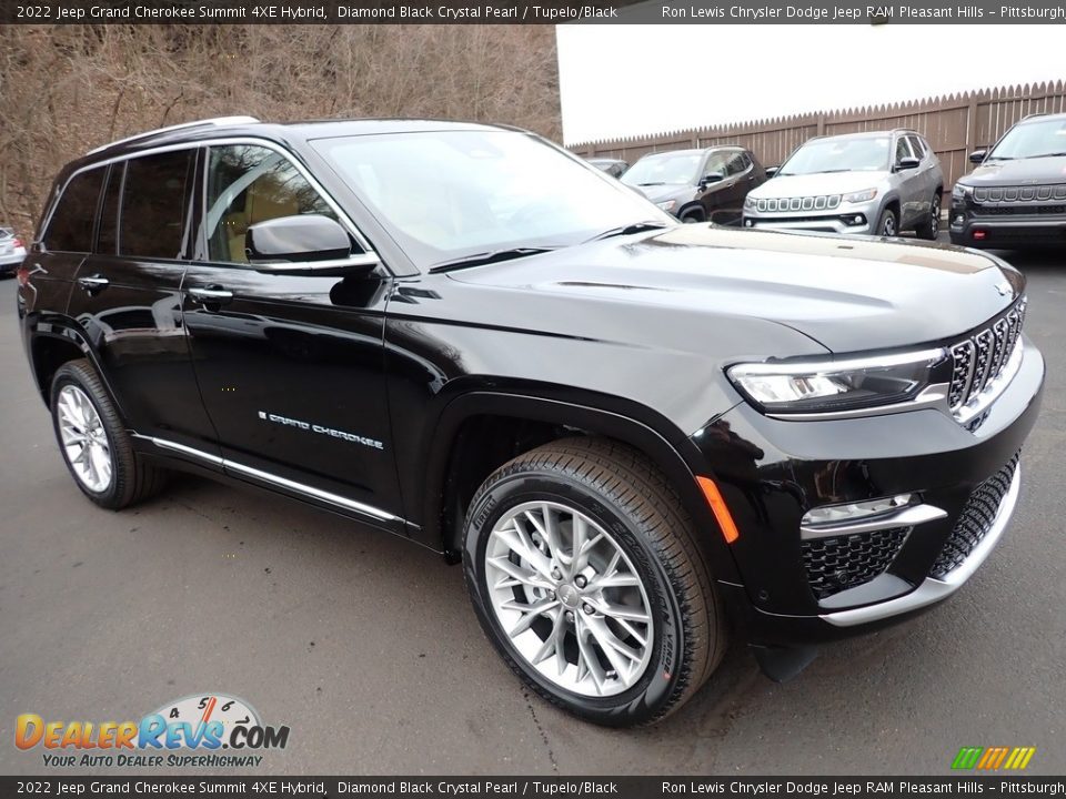 Front 3/4 View of 2022 Jeep Grand Cherokee Summit 4XE Hybrid Photo #8