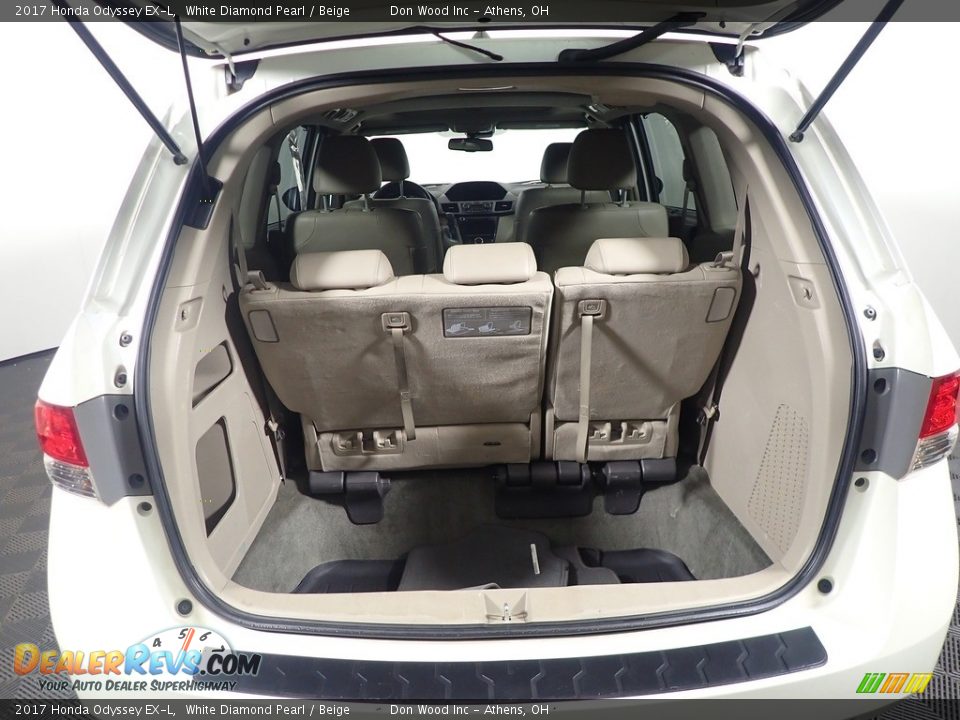 2017 Honda Odyssey EX-L White Diamond Pearl / Beige Photo #15