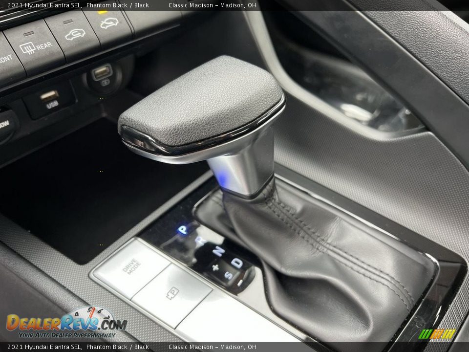 2021 Hyundai Elantra SEL Shifter Photo #14