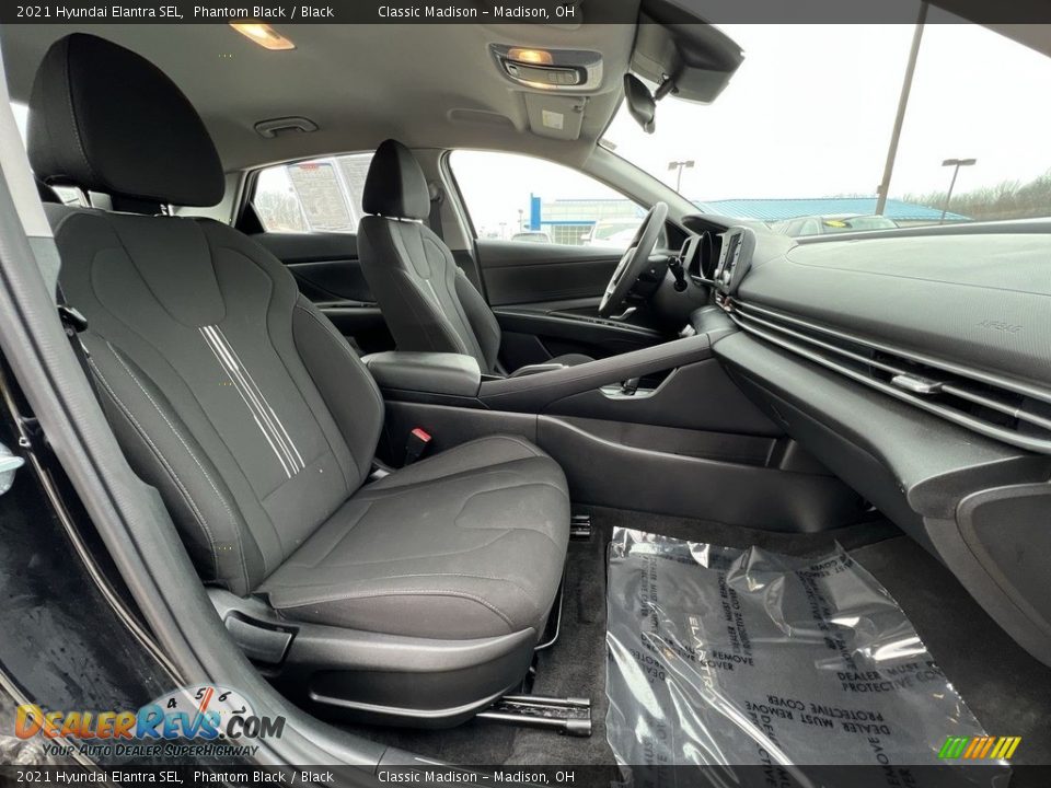 Front Seat of 2021 Hyundai Elantra SEL Photo #18