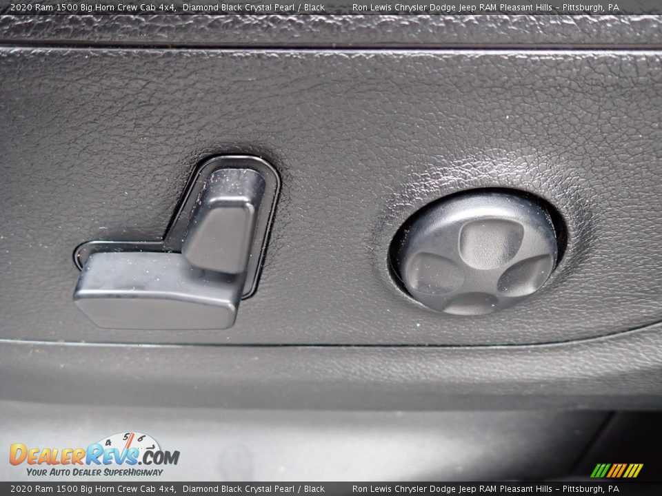 2020 Ram 1500 Big Horn Crew Cab 4x4 Diamond Black Crystal Pearl / Black Photo #16