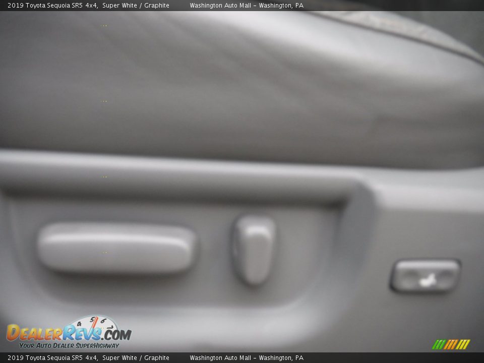 2019 Toyota Sequoia SR5 4x4 Super White / Graphite Photo #24