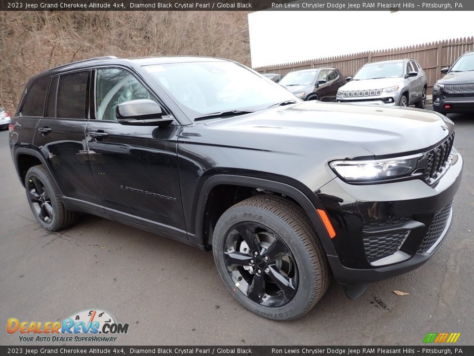 2023 Jeep Grand Cherokee Altitude 4x4 Diamond Black Crystal Pearl / Global Black Photo #8
