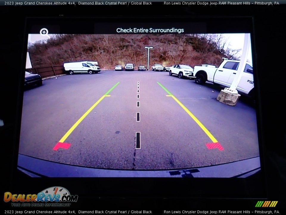 2023 Jeep Grand Cherokee Altitude 4x4 Diamond Black Crystal Pearl / Global Black Photo #19