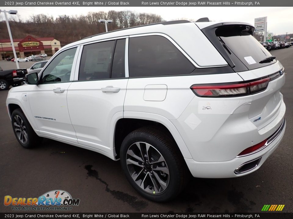 2023 Jeep Grand Cherokee Overland 4XE Bright White / Global Black Photo #3
