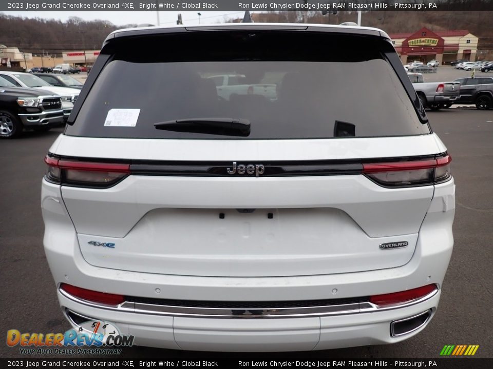 2023 Jeep Grand Cherokee Overland 4XE Bright White / Global Black Photo #4