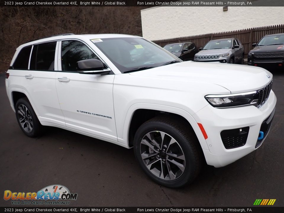 2023 Jeep Grand Cherokee Overland 4XE Bright White / Global Black Photo #8