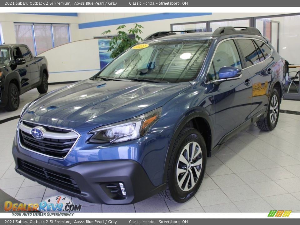 2021 Subaru Outback 2.5i Premium Abyss Blue Pearl / Gray Photo #1