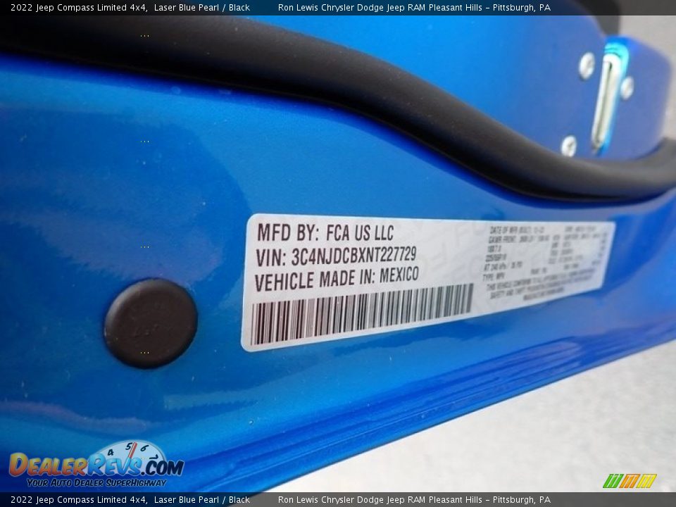 2022 Jeep Compass Limited 4x4 Laser Blue Pearl / Black Photo #14