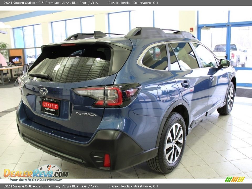 2021 Subaru Outback 2.5i Premium Abyss Blue Pearl / Gray Photo #8