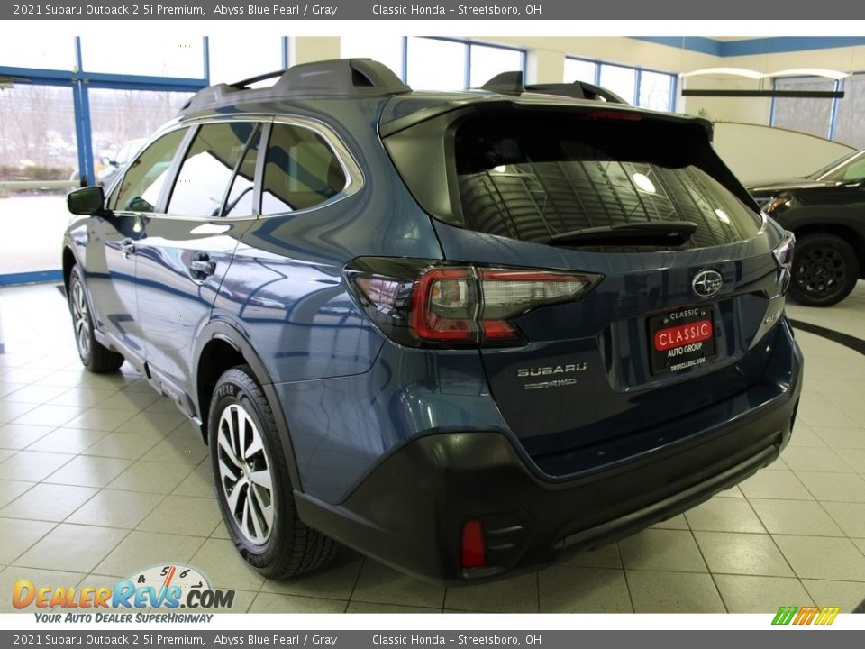 2021 Subaru Outback 2.5i Premium Abyss Blue Pearl / Gray Photo #10