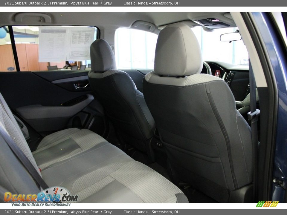 2021 Subaru Outback 2.5i Premium Abyss Blue Pearl / Gray Photo #31