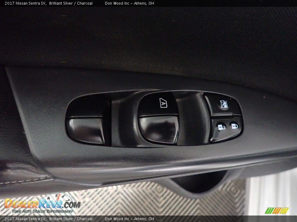 2017 Nissan Sentra SV Brilliant Silver / Charcoal Photo #17