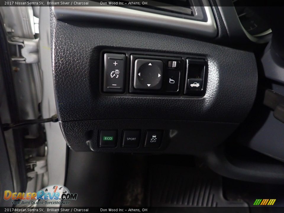 2017 Nissan Sentra SV Brilliant Silver / Charcoal Photo #27