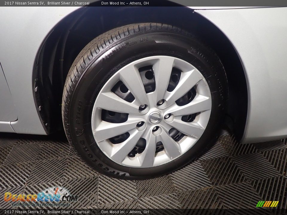 2017 Nissan Sentra SV Brilliant Silver / Charcoal Photo #33