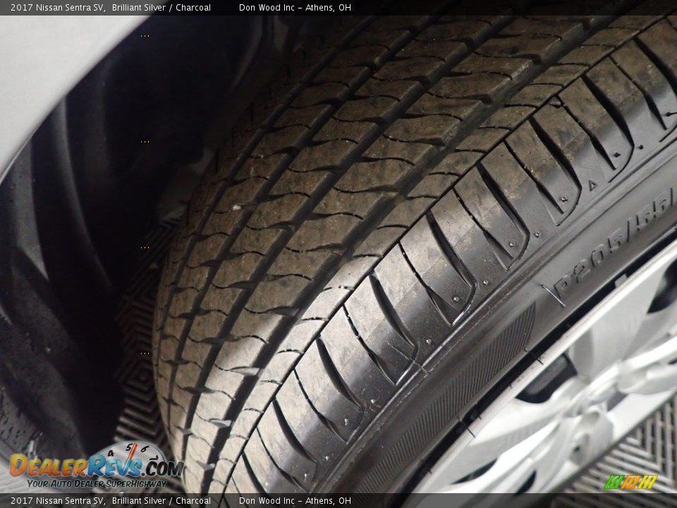 2017 Nissan Sentra SV Brilliant Silver / Charcoal Photo #34
