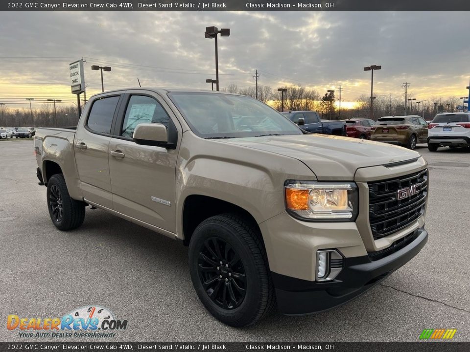 Front 3/4 View of 2022 GMC Canyon Elevation Crew Cab 4WD Photo #4
