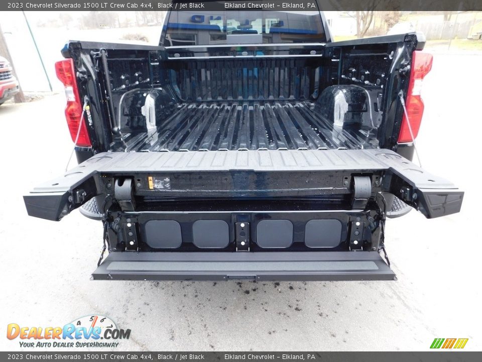 2023 Chevrolet Silverado 1500 LT Crew Cab 4x4 Black / Jet Black Photo #18