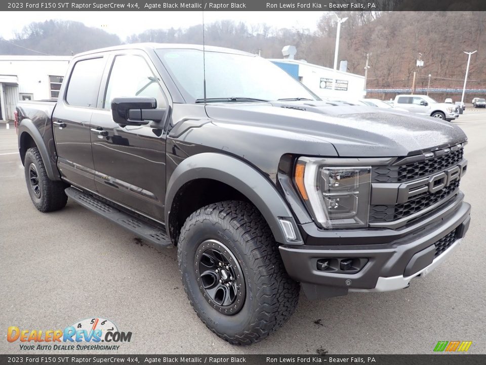 Front 3/4 View of 2023 Ford F150 SVT Raptor SuperCrew 4x4 Photo #2