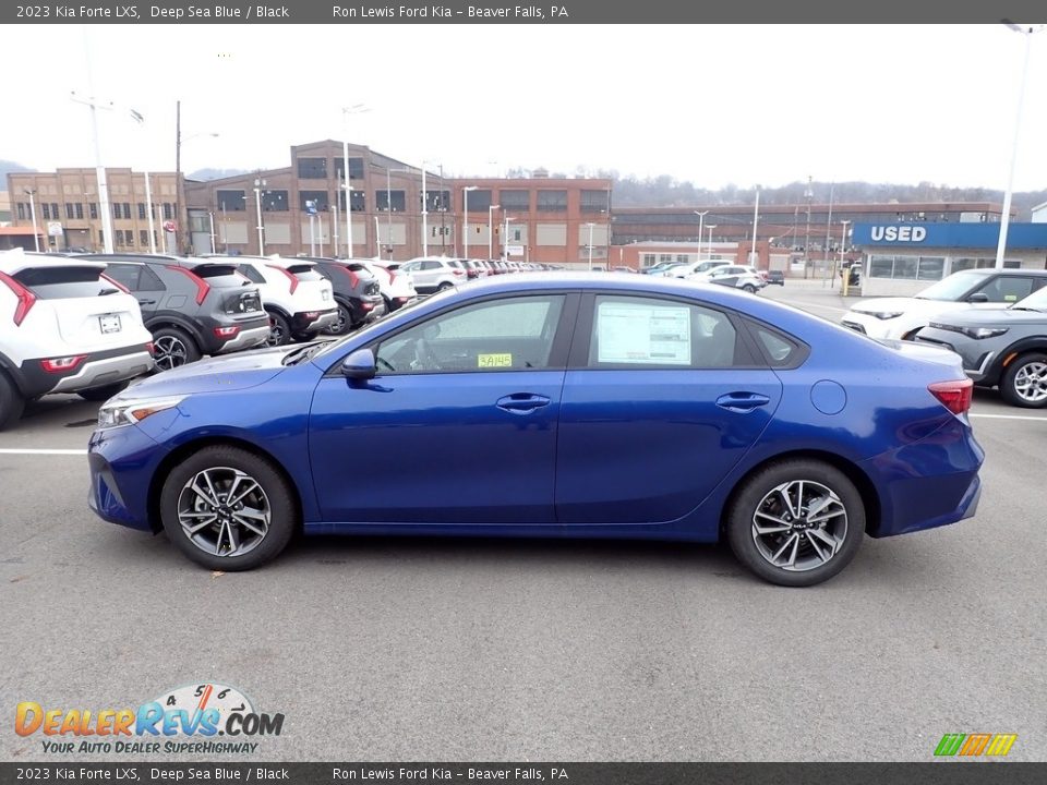 2023 Kia Forte LXS Deep Sea Blue / Black Photo #5